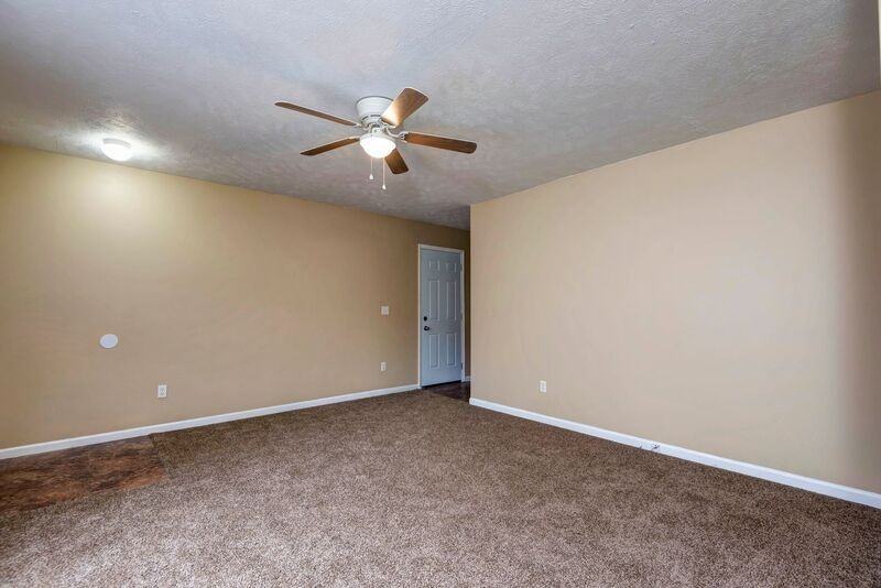 652 N Belview Ave #B - Photo 7 of 19