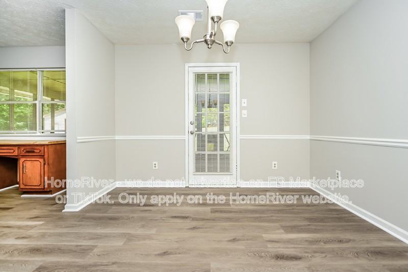 220 Summertown Dr - Photo 4 of 17