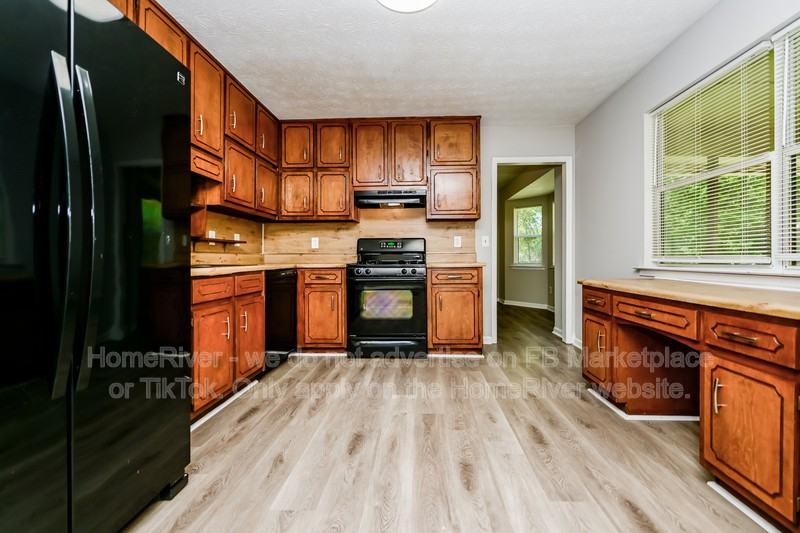 220 Summertown Dr - Photo 5 of 17