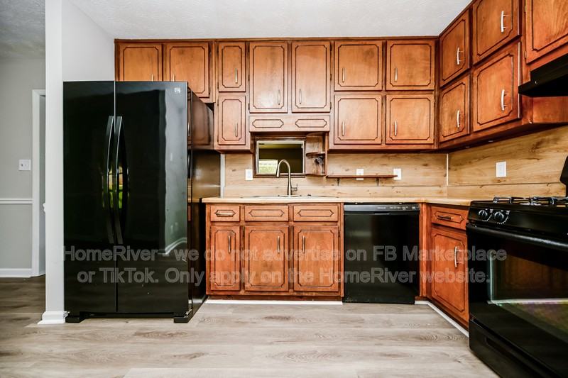 220 Summertown Dr - Photo 6 of 17