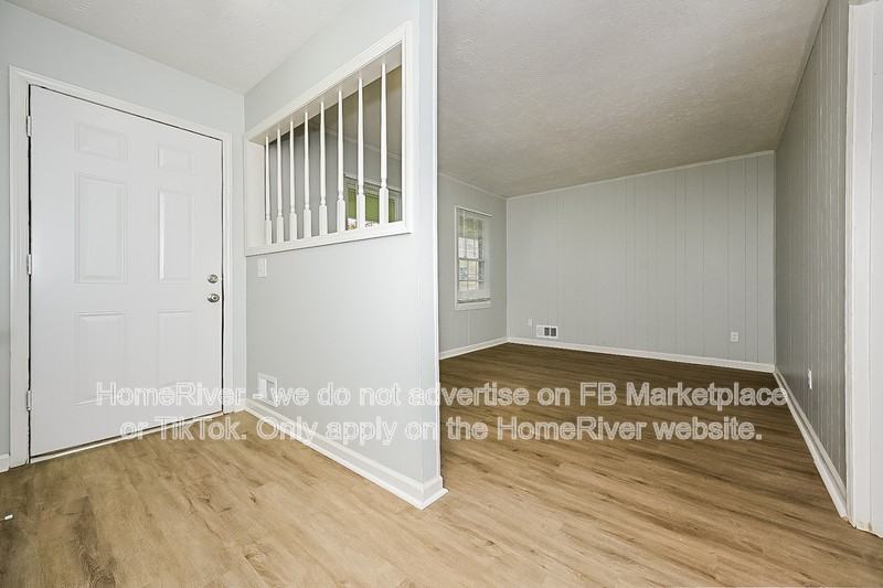 126 Amberwood Ln - Photo 2 of 17