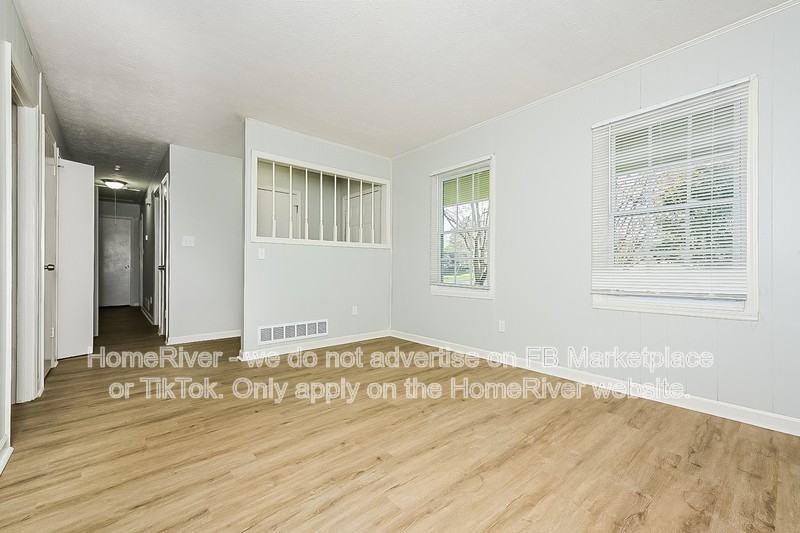 126 Amberwood Ln - Photo 3 of 17