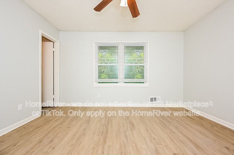 126 Amberwood Ln - Photo 6 of 17