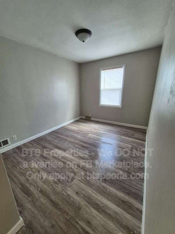 119 Vanburen Ct #6 - Photo 2 of 5