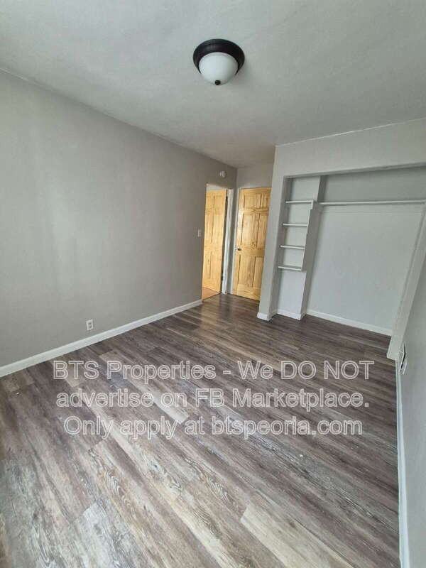 119 Vanburen Ct #6 - Photo 3 of 5
