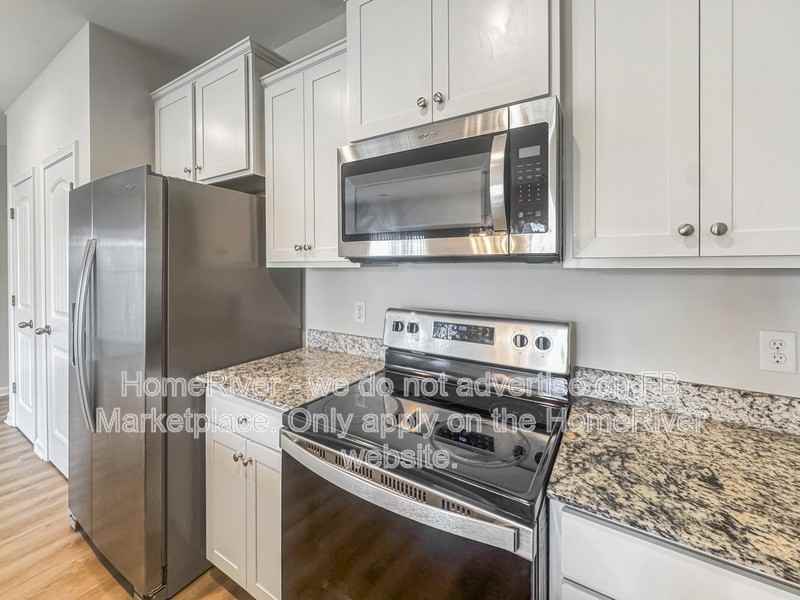 1766 Snead Dr - Photo 5 of 22