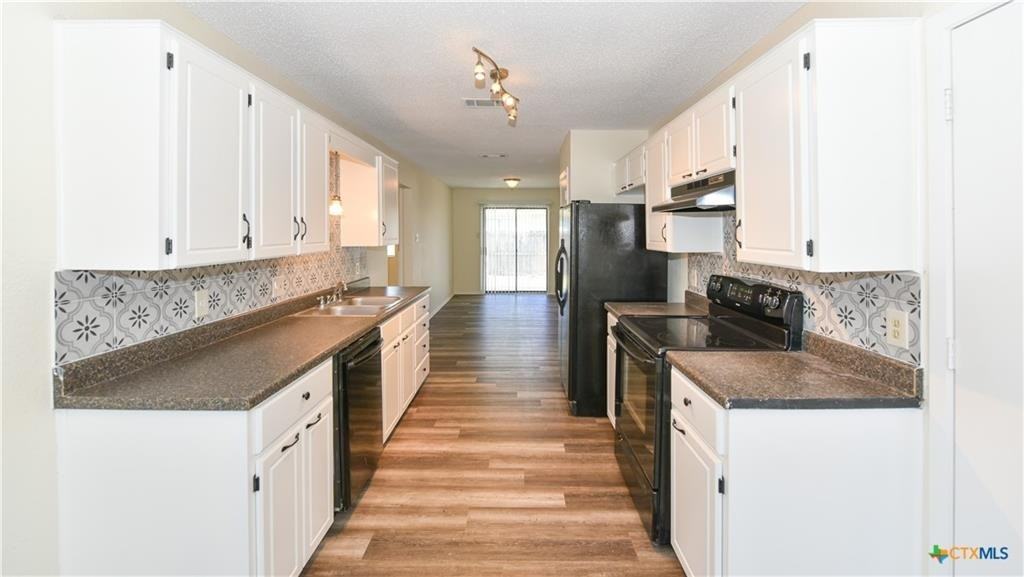 2904 Boyd Ave - Photo 2 of 12