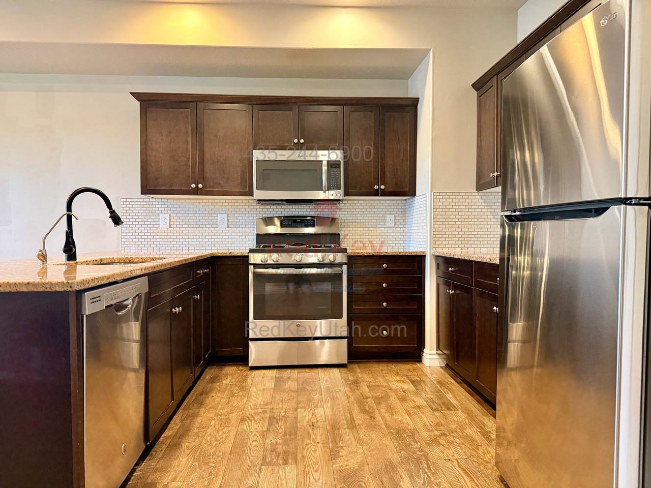6817 N Bowker Dr - Photo 3 of 20