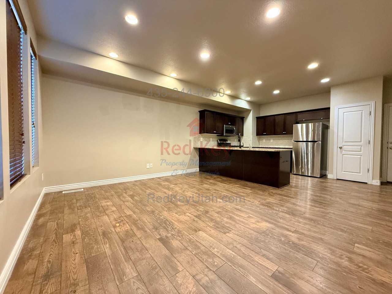 6817 N Bowker Dr - Photo 5 of 20