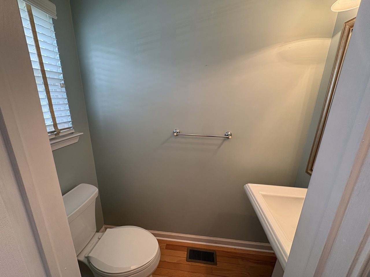 304 Huntington Ct #62 - Photo 3 of 23