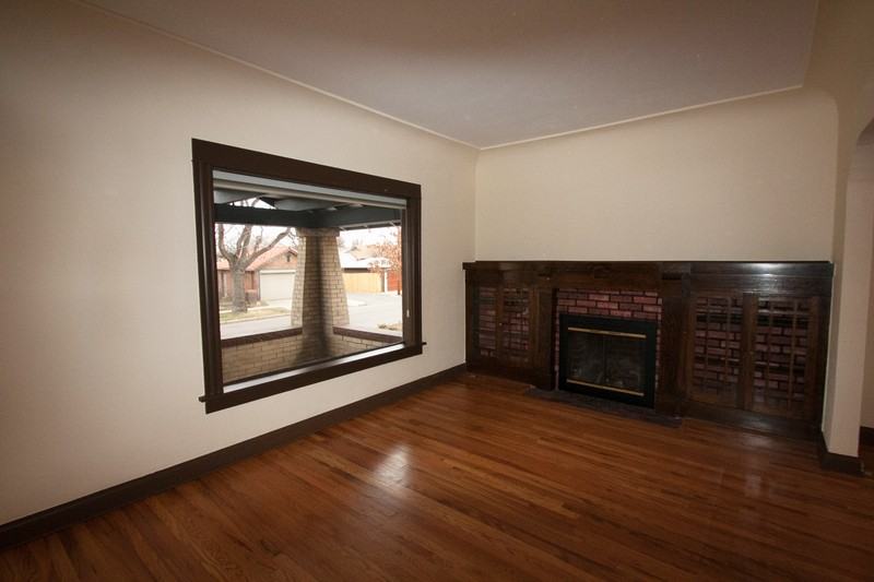 3733 Grove St - Photo 5 of 31