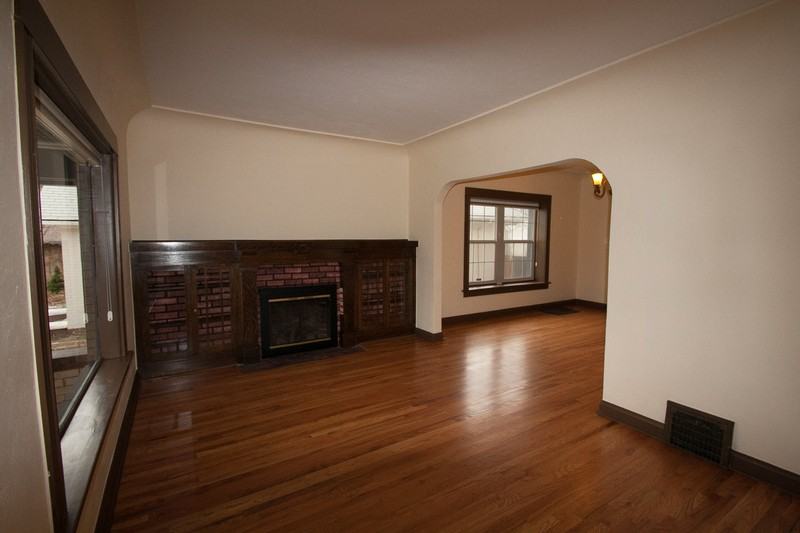 3733 Grove St - Photo 6 of 31