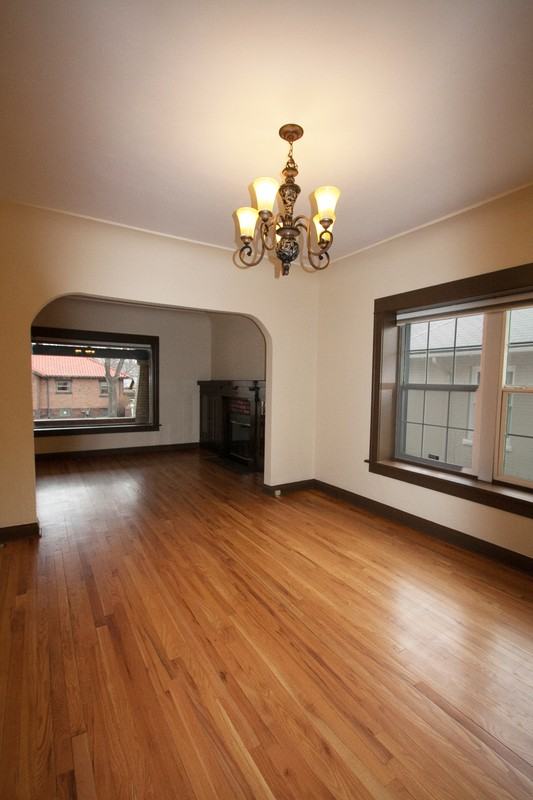 3733 Grove St - Photo 7 of 31