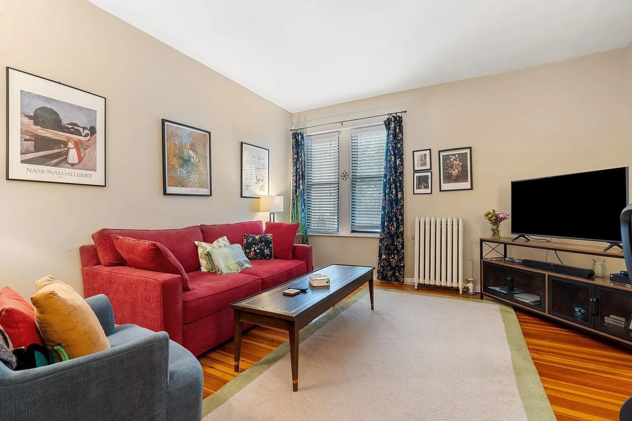 1404 Commonwealth Ave - Photo 3 of 18