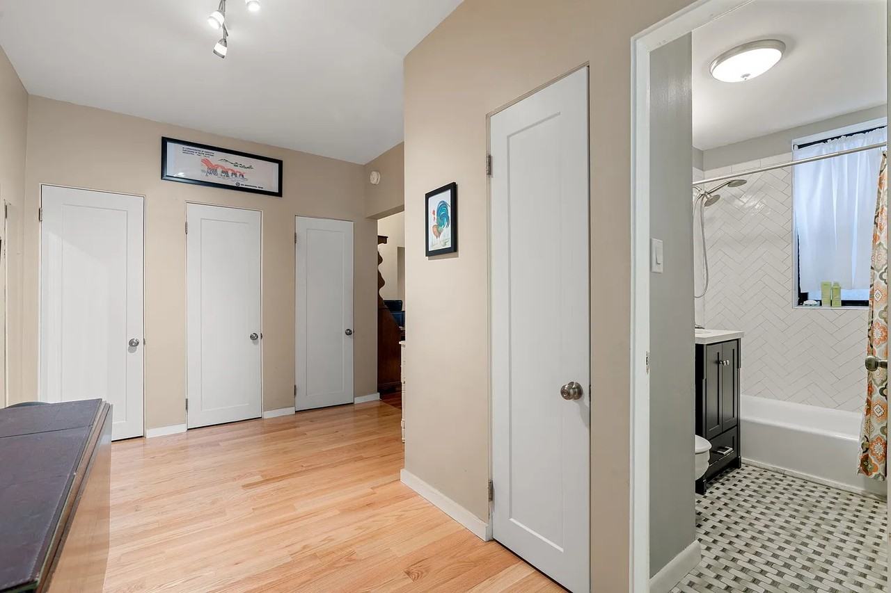 1404 Commonwealth Ave - Photo 4 of 18