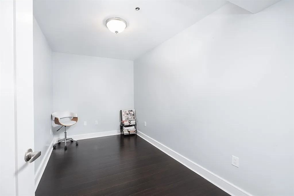 770 Washington Ave - Photo 3 of 12