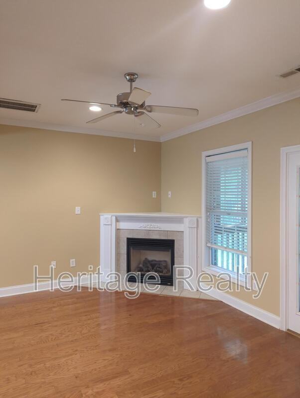 655 Yorkland Way - Photo 3 of 21