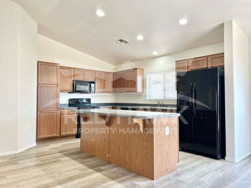38564 N La Grange Ln - Photo 7 of 24