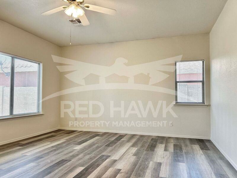 11824 W Windsor Ave - Photo 4 of 22