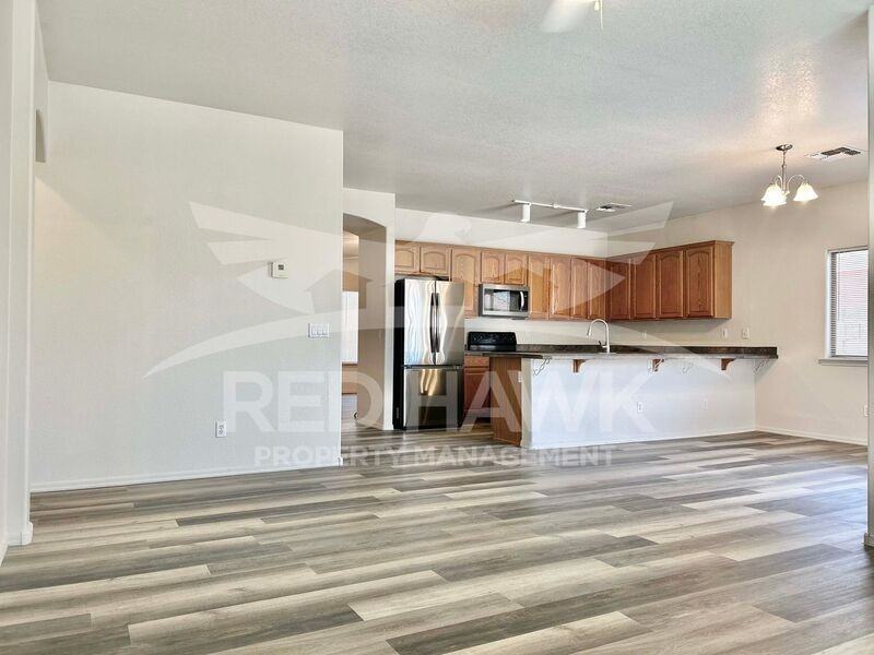 11824 W Windsor Ave - Photo 5 of 22