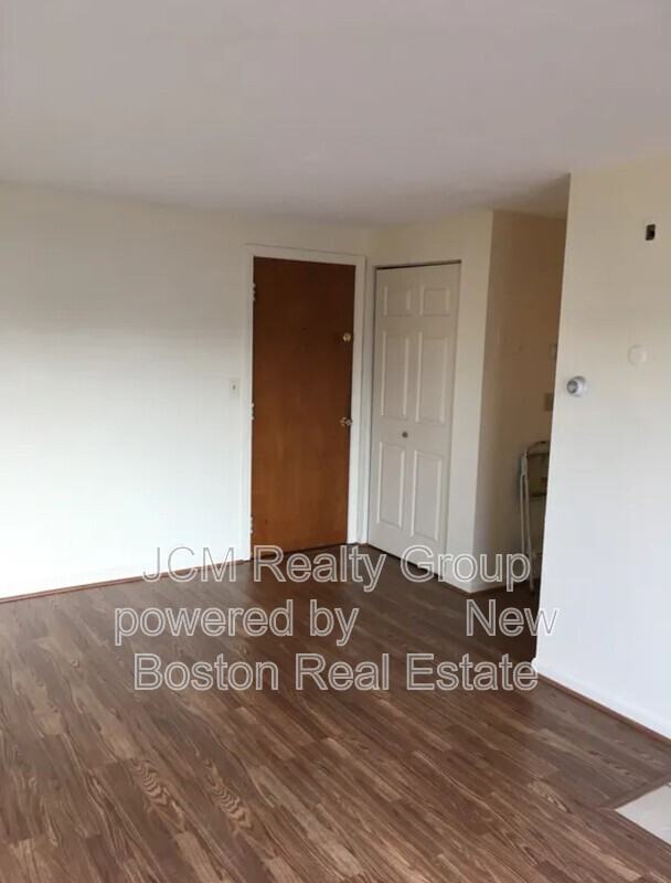 540 Chestnut St #11 - Photo 3 of 4