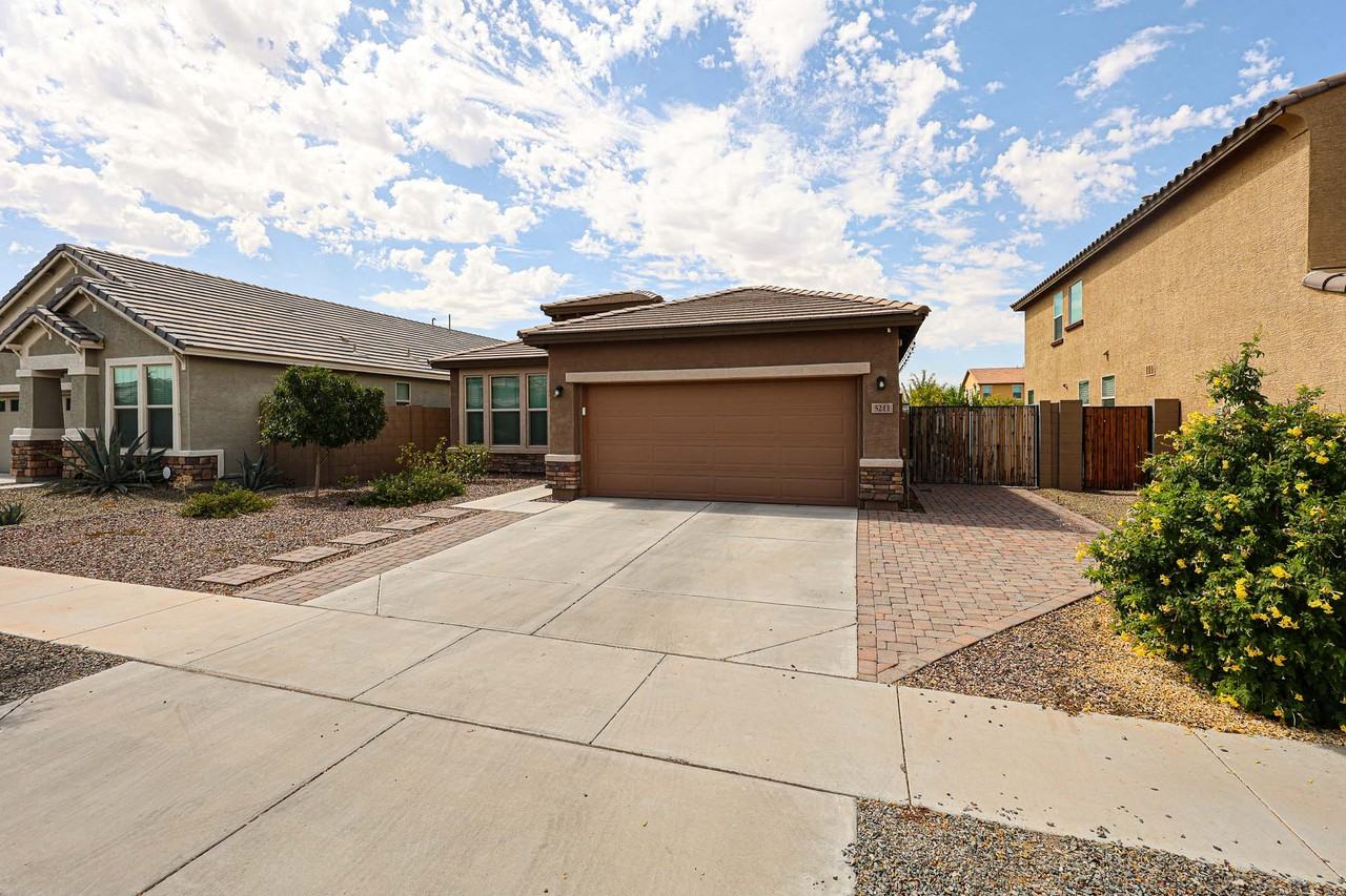 5211 W Leodra Ln - Photo 2 of 43