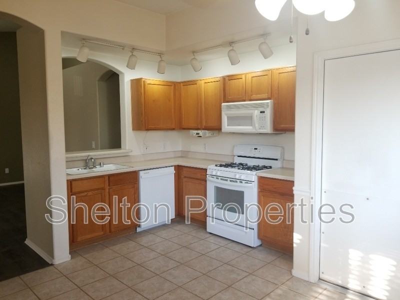 16105 W Hadley St - Photo 3 of 12