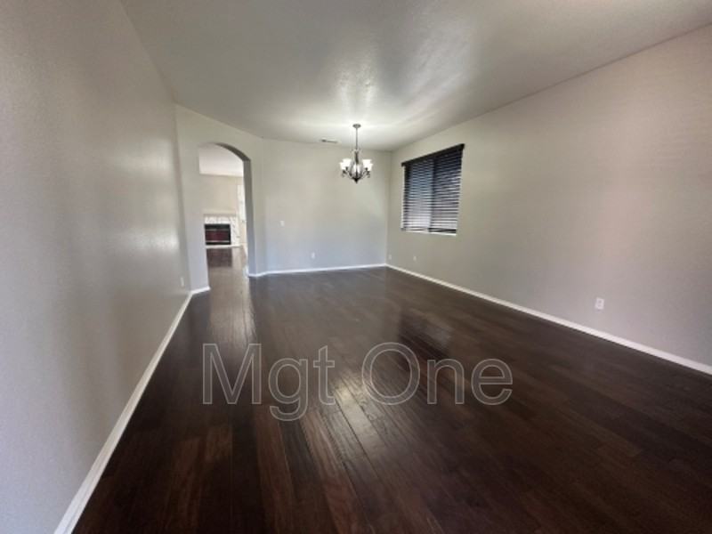 16132 Palomino Ln - Photo 4 of 19
