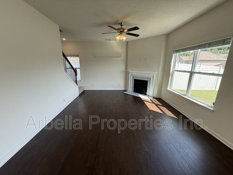 479 Brinkleys Way - Photo 5 of 31
