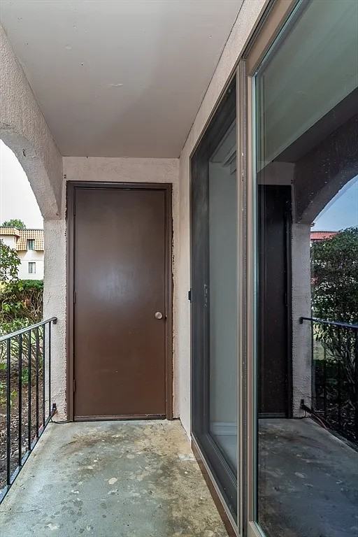 685 Oak St #15-3 - Photo 6 of 10