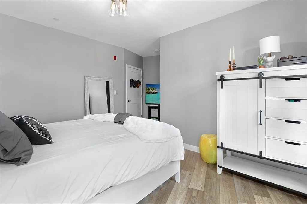 642 Main St #203 - Photo 2 of 18