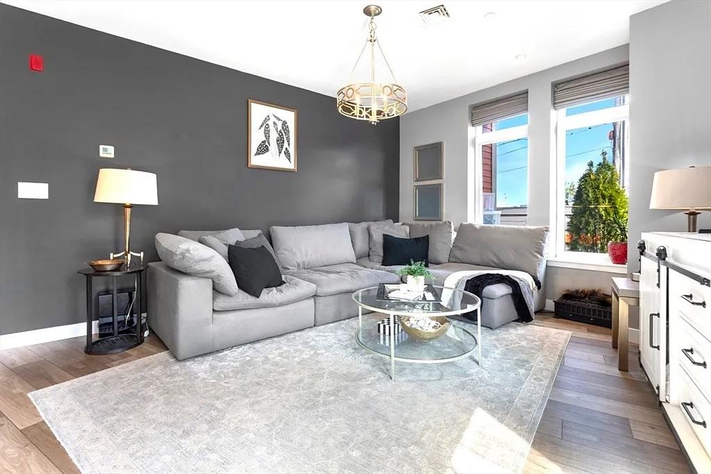 642 Main St #203 - Photo 5 of 18