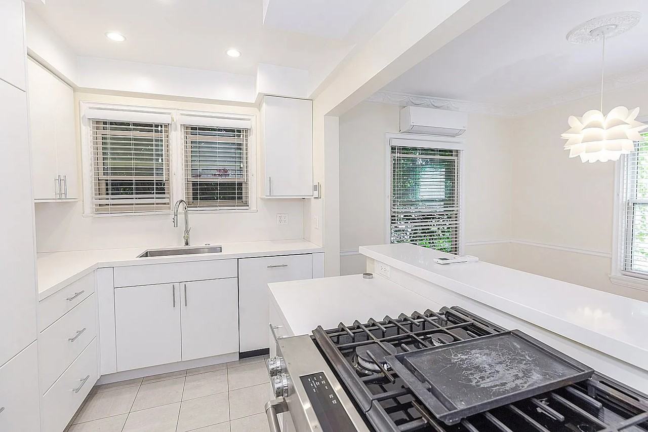 5966 San Vicente Blvd #3 - Photo 2 of 19