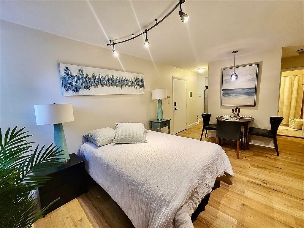 137 Winthrop St #3B - Photo 7 of 9