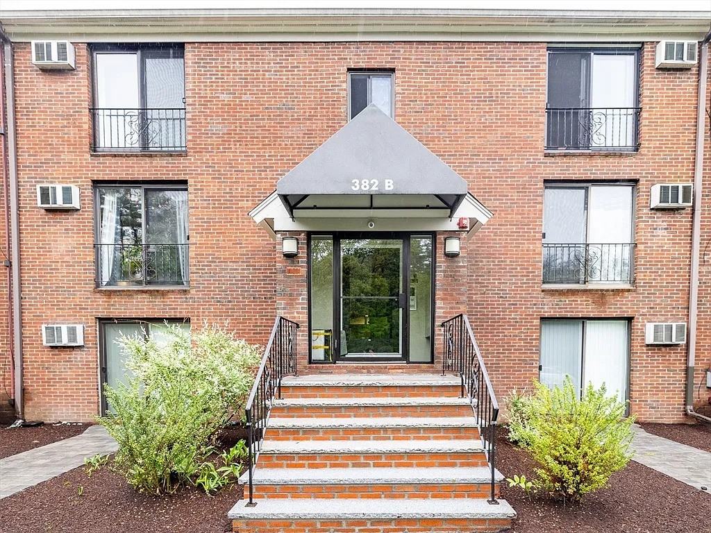 382 Great Rd #B203 - Photo 7 of 16