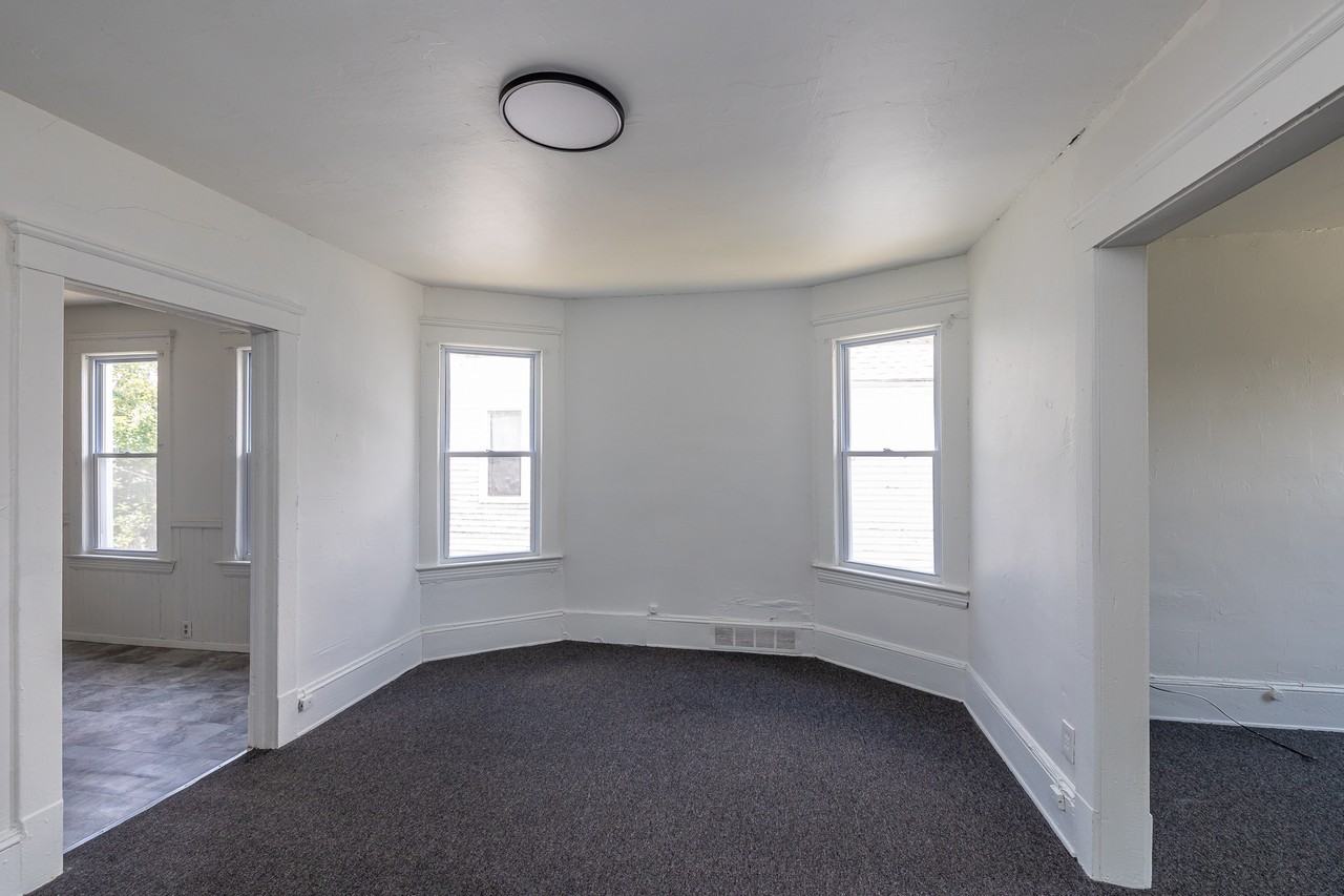 10117 Hampden Ave - Photo 6 of 15