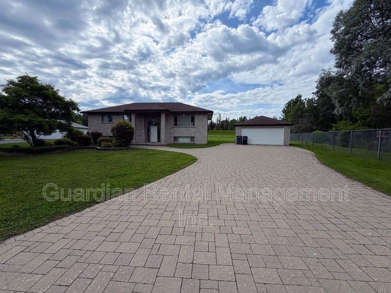 2196 Falconcrest Dr - Photo 2 of 35