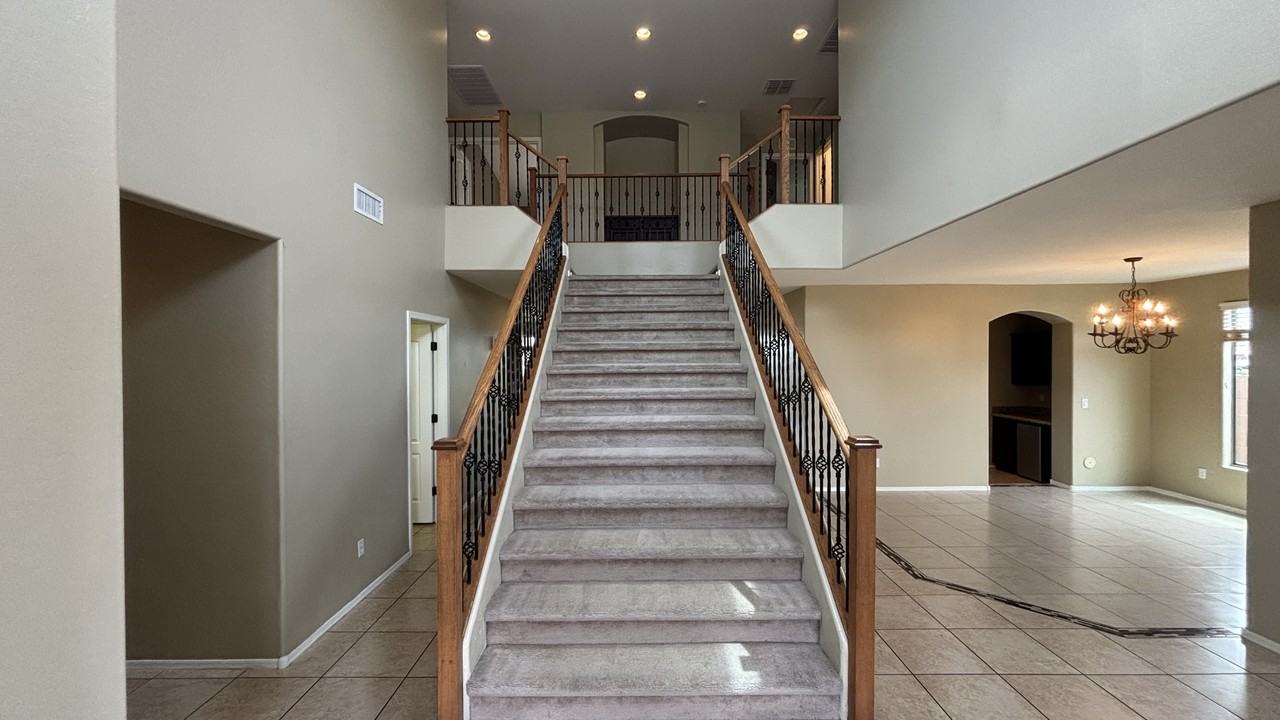 4918 W Melody Ln - Photo 3 of 34