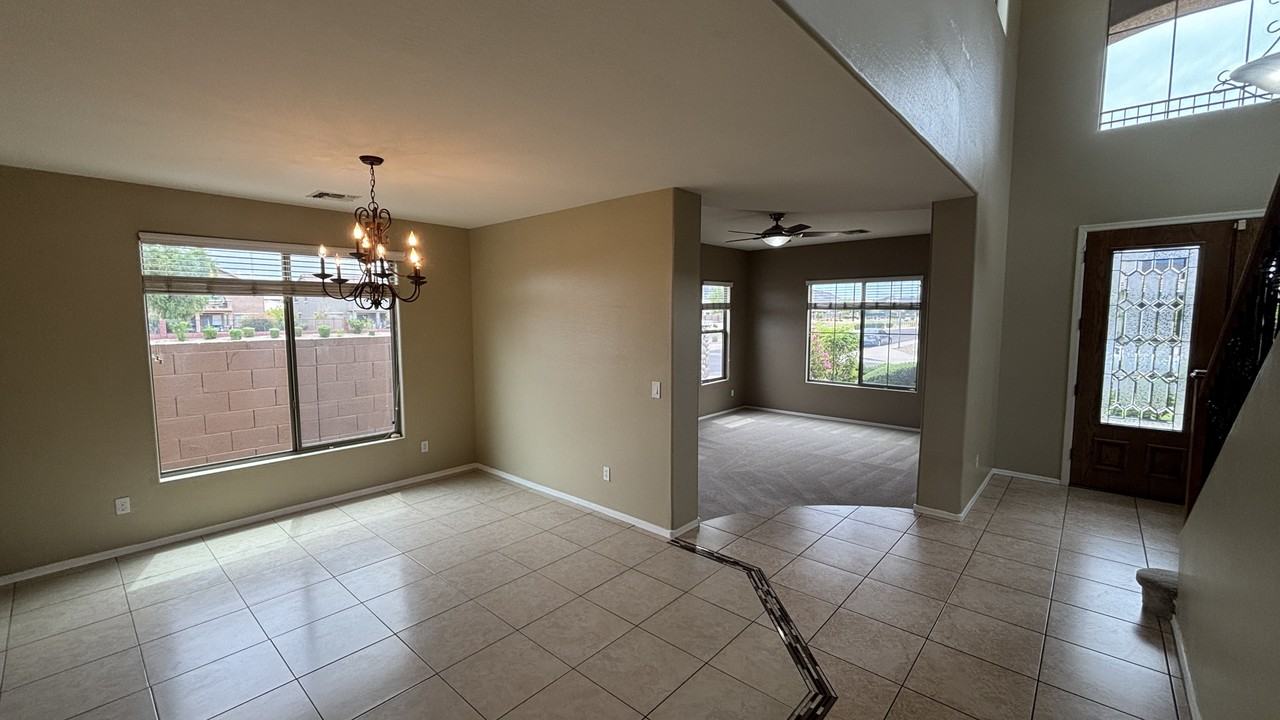 4918 W Melody Ln - Photo 4 of 34