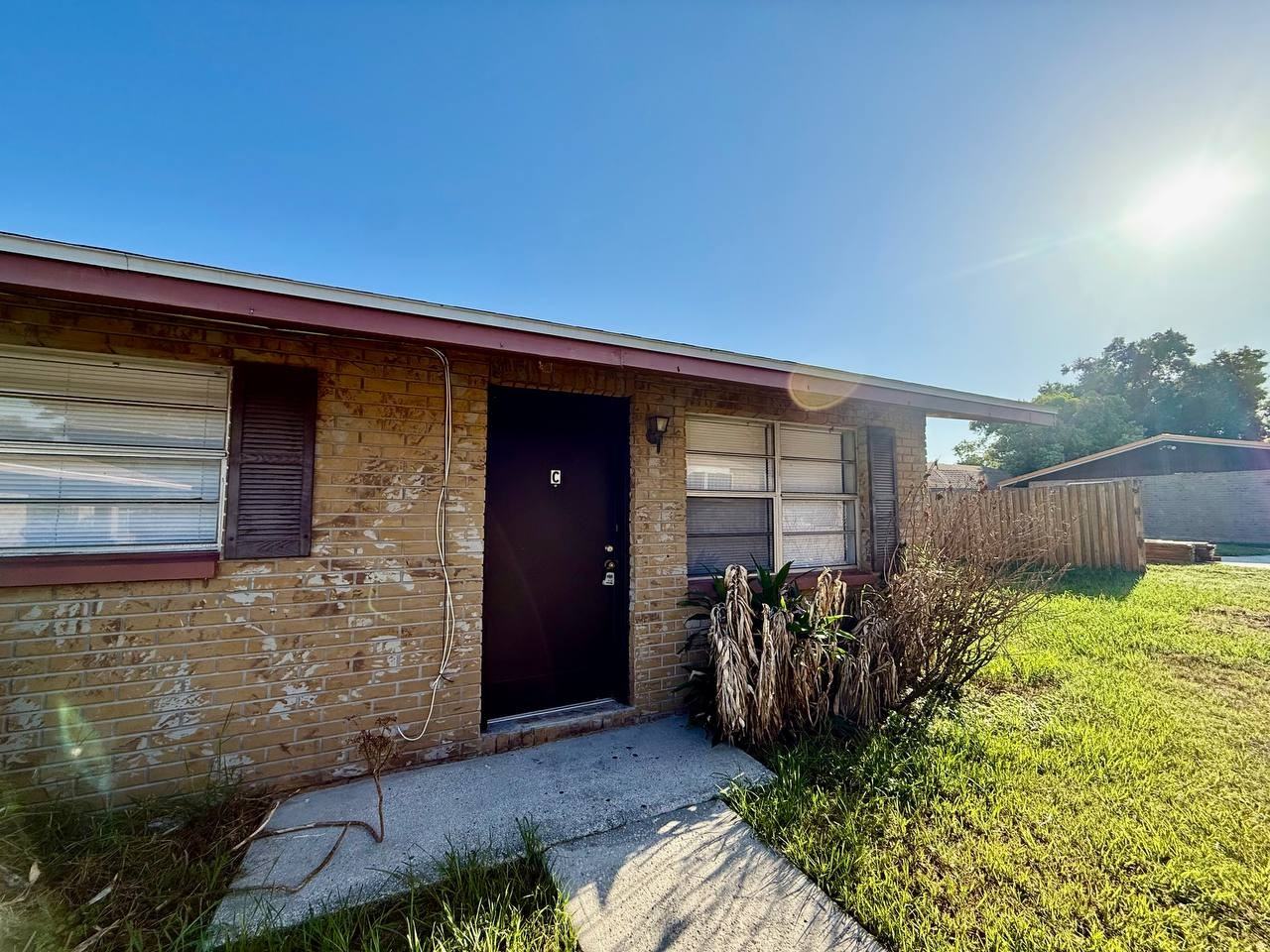 9406 Eastfield Rd #C - Photo 3 of 13