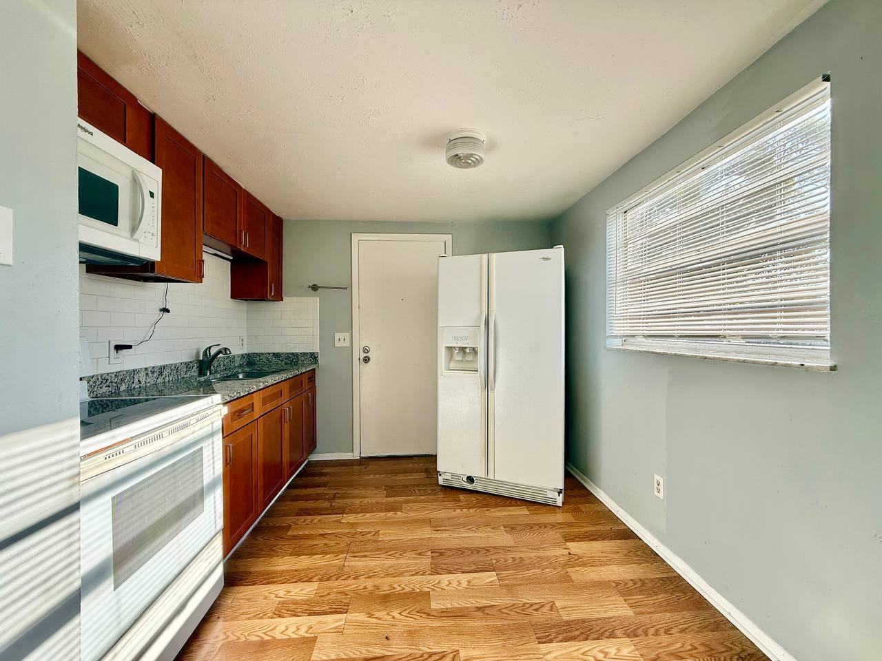 9406 Eastfield Rd #C - Photo 6 of 13