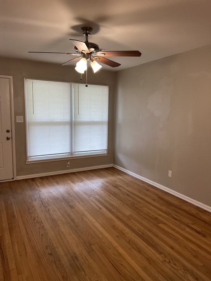 2105 Maple Dr - Photo 5 of 15