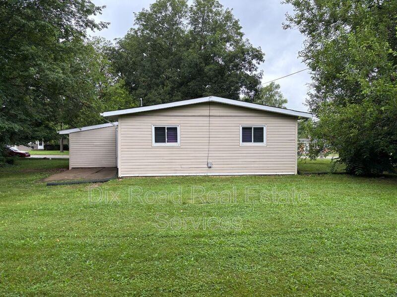 702 Arthur St - Photo 3 of 24