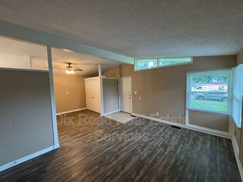 702 Arthur St - Photo 7 of 24