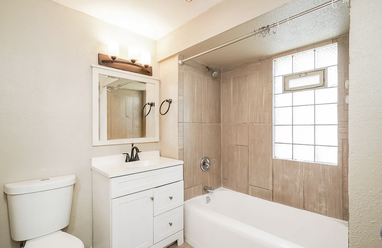 822 S 56th St - Photo 5 of 7