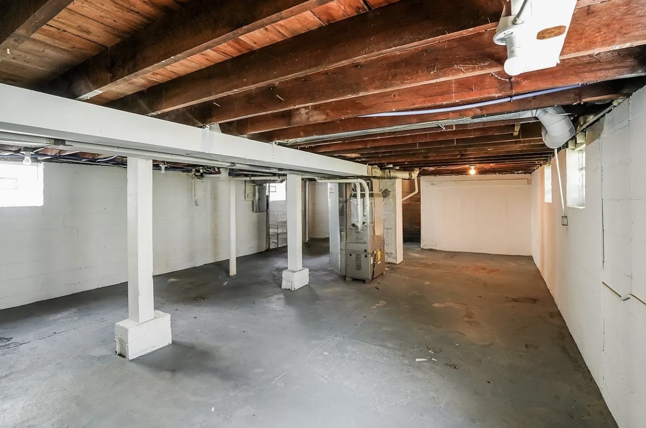 2461 N 58th St - Photo 5 of 6