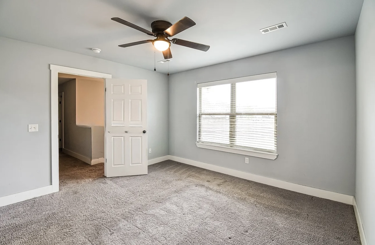 3572 Knox Loop - Photo 3 of 5