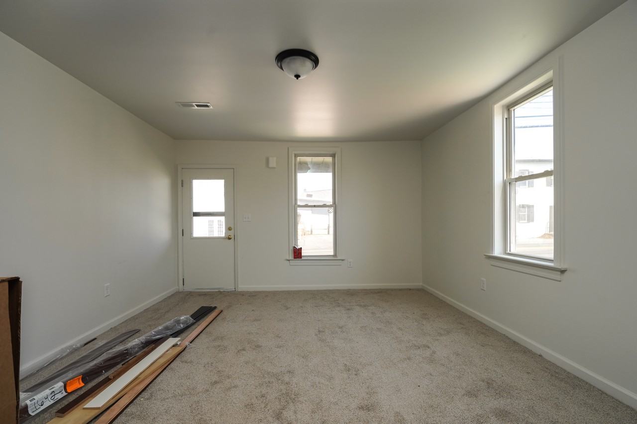 1642 Rothsville Rd - Photo 6 of 8