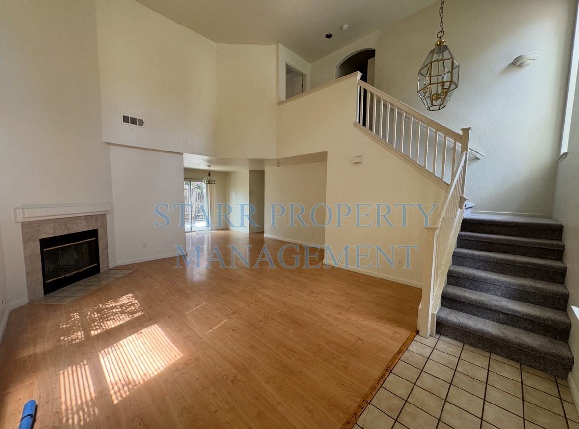 4355 Legacy Ct - Photo 3 of 17
