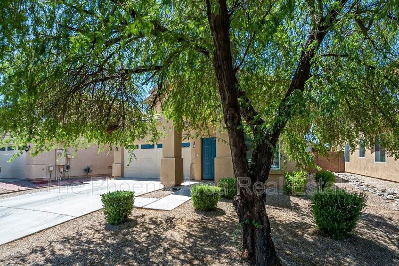 44299 W Oster Dr - Photo 3 of 42